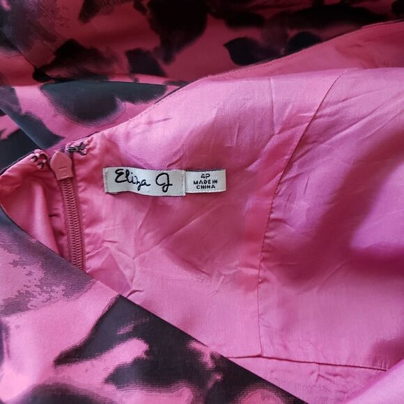 Eliza J Taffeta Floral Sleeveless Dress Size 4P Pockets Party Cocktail - Picture 9 of 9